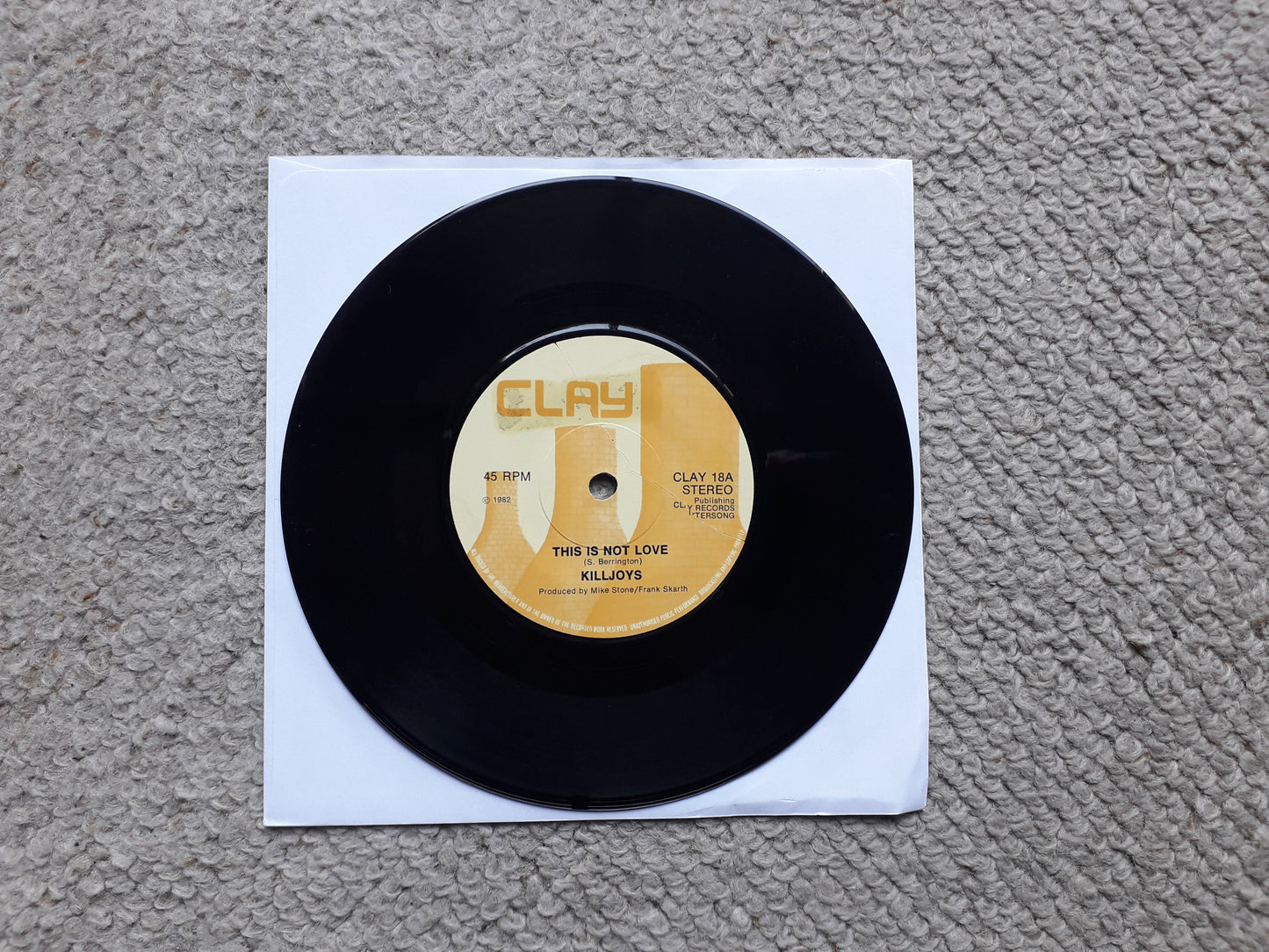 Killjoys-This Is Not Love 7" (CLAY 18)