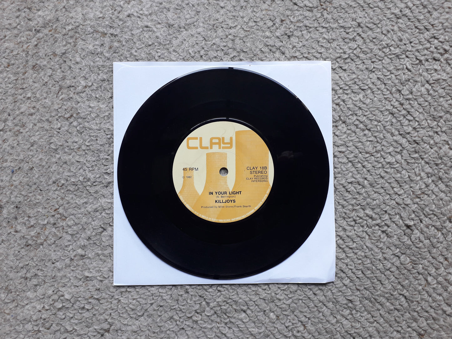 Killjoys-This Is Not Love 7" (CLAY 18)