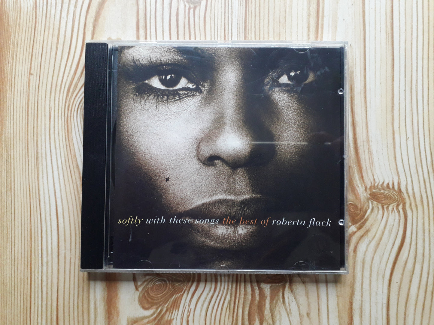 Roberta Flack–Softly With These Songs-The Best Of Roberta Flack CD (7567-82498-2)