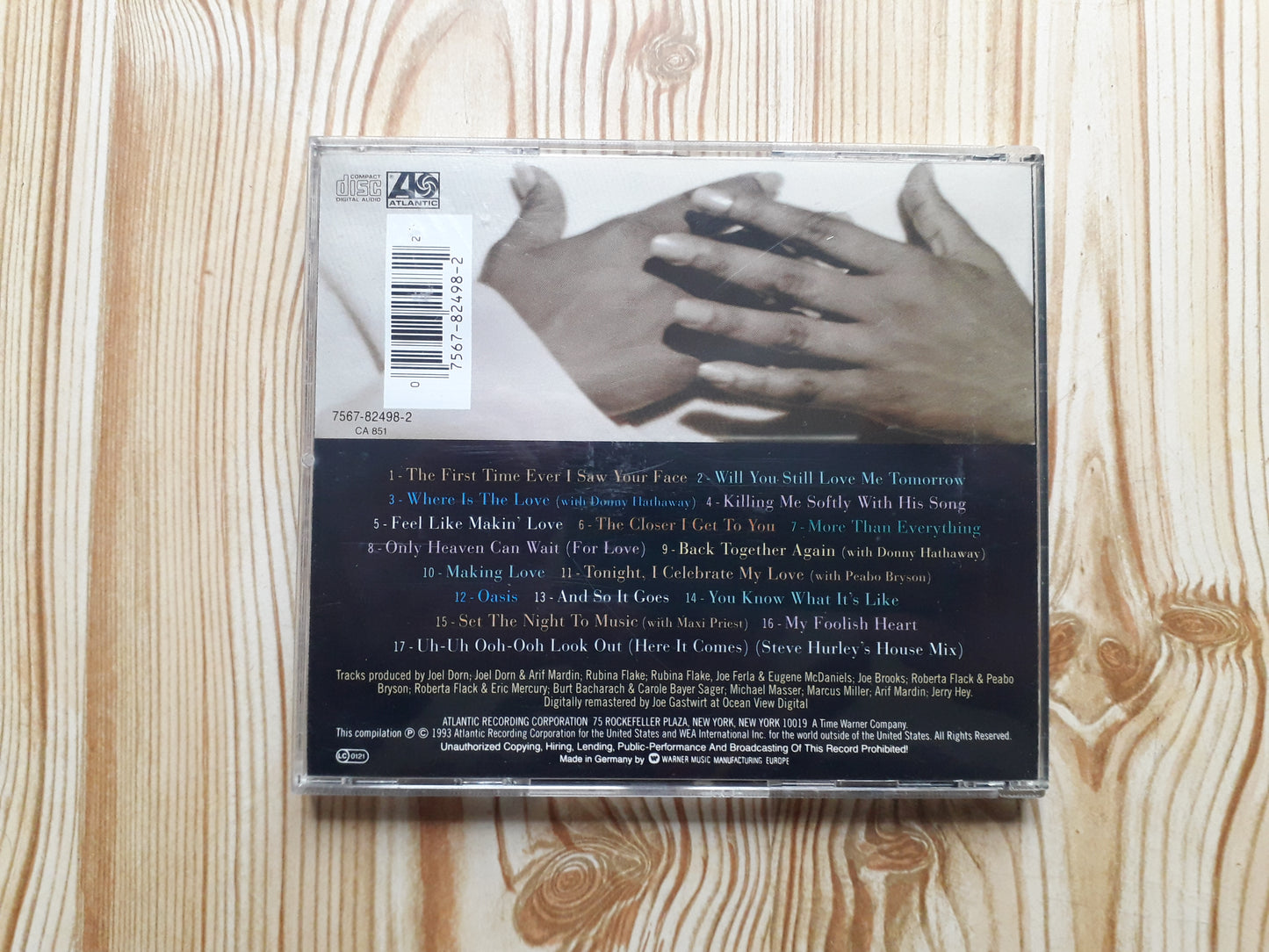 Roberta Flack–Softly With These Songs-The Best Of Roberta Flack CD (7567-82498-2)