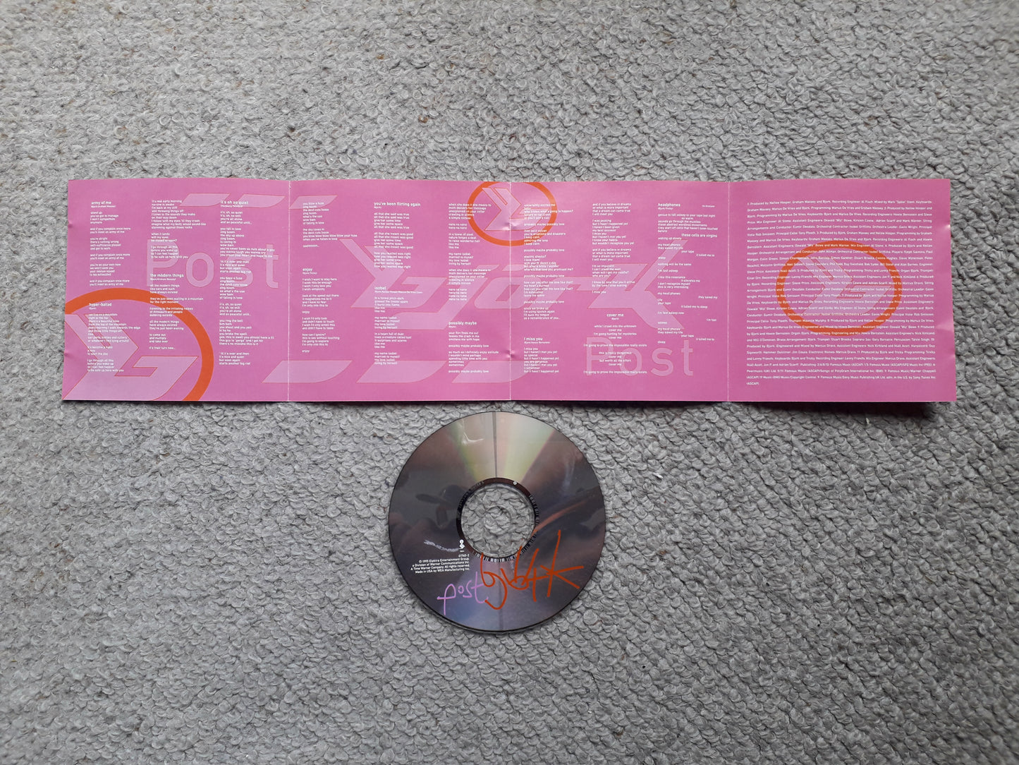 Bjork-Post CD (61740-2 USA)