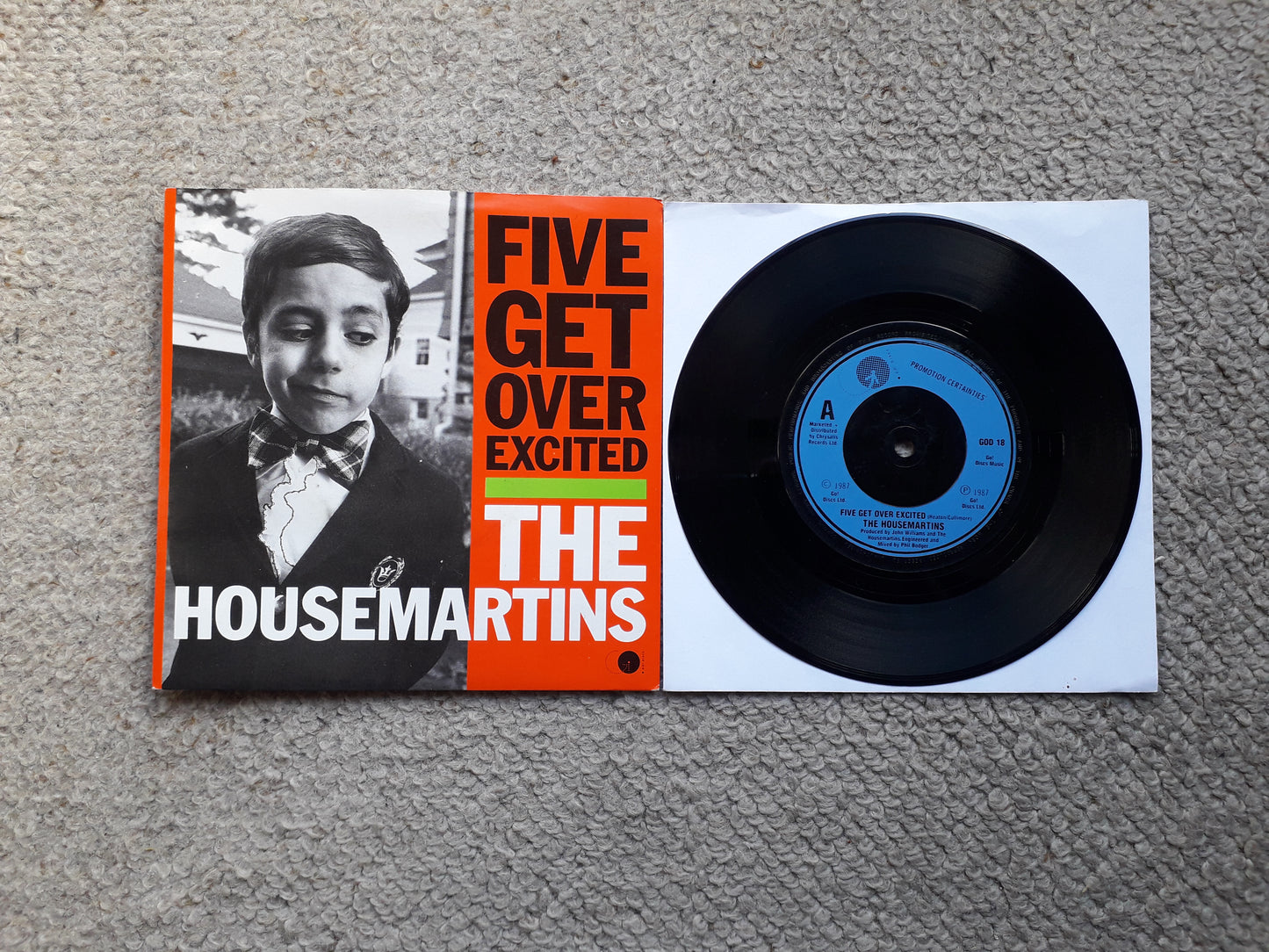 The Housemartins-Five Get Over Excited 7" (GOD 18)