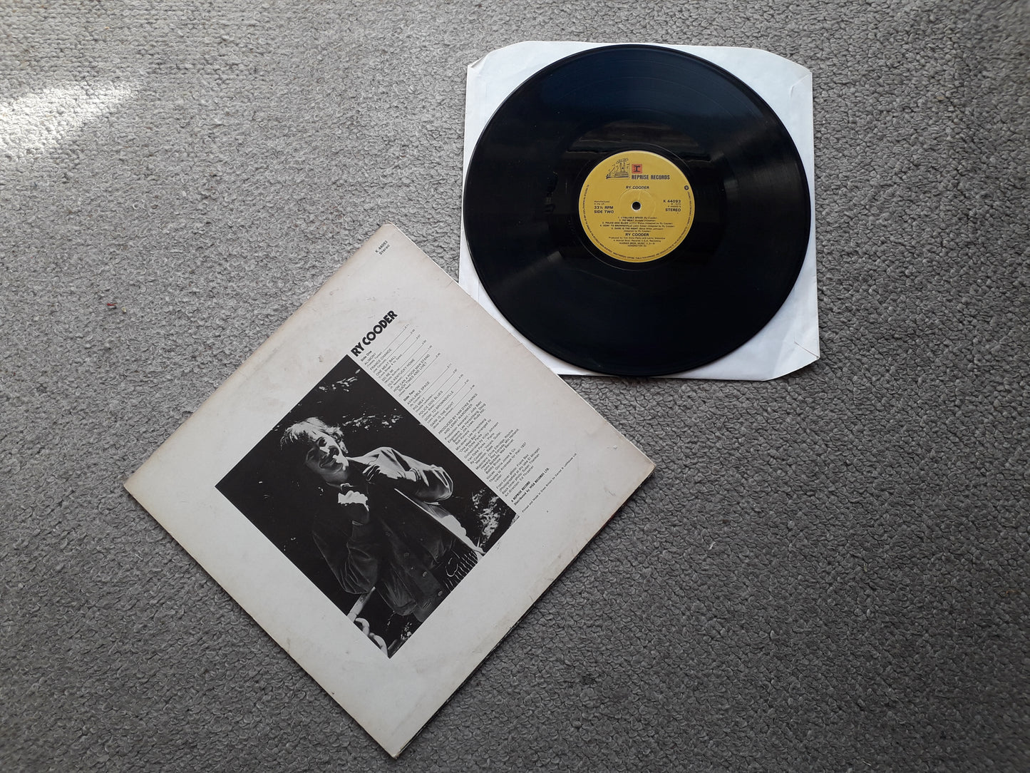 Ry Cooder-Ry Cooder LP (K 44093)