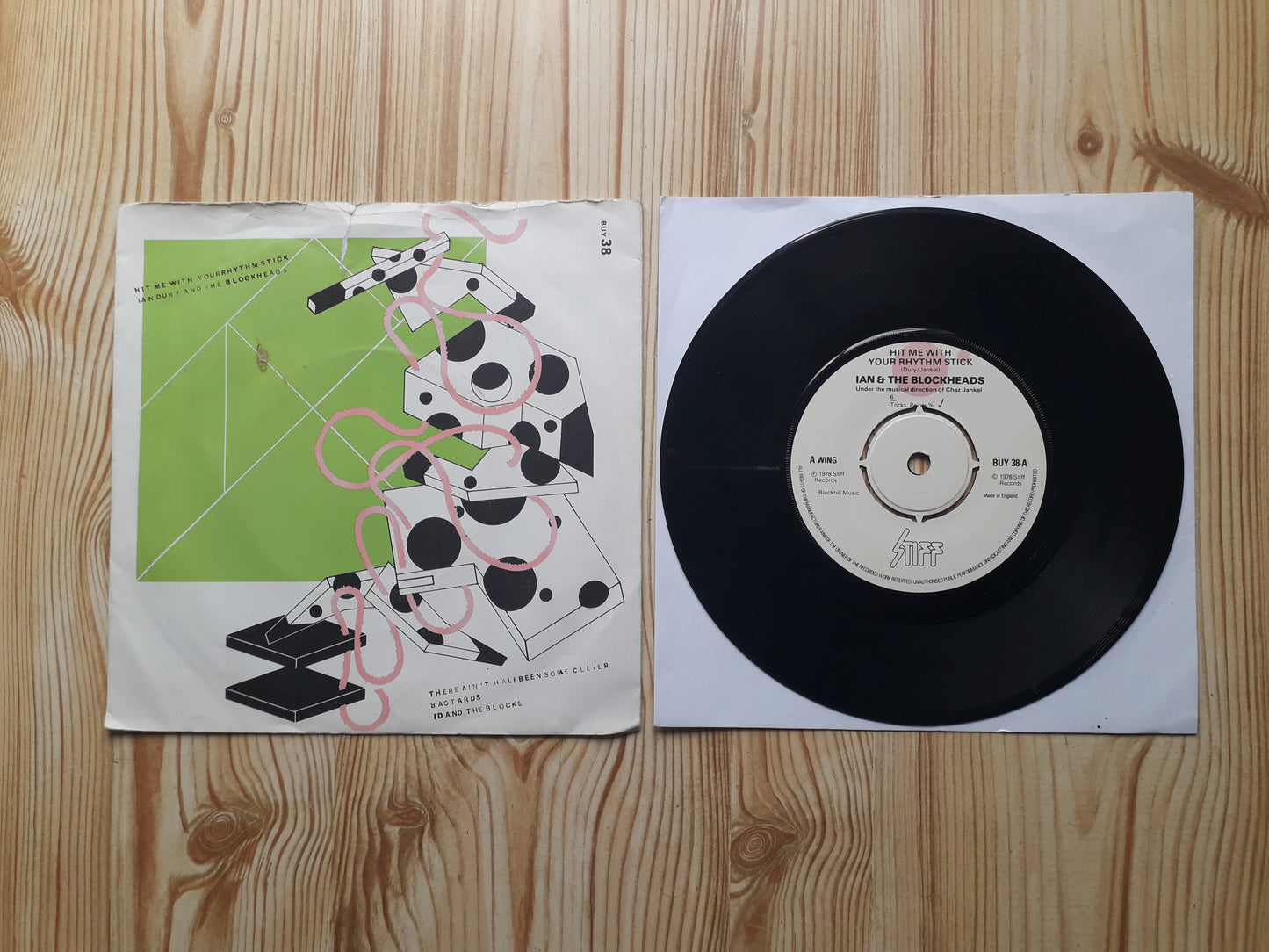 Ian Dury & The Blockheads-Hit Me With Your Rhythm Stick 7" (BUY38)