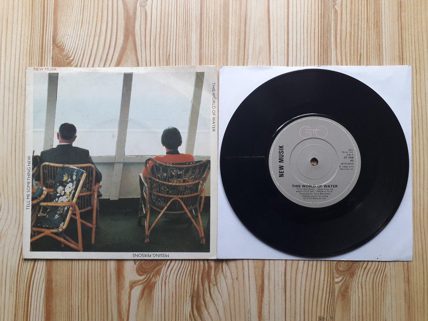 New Musik-This World Of Water 7" (GT 268)