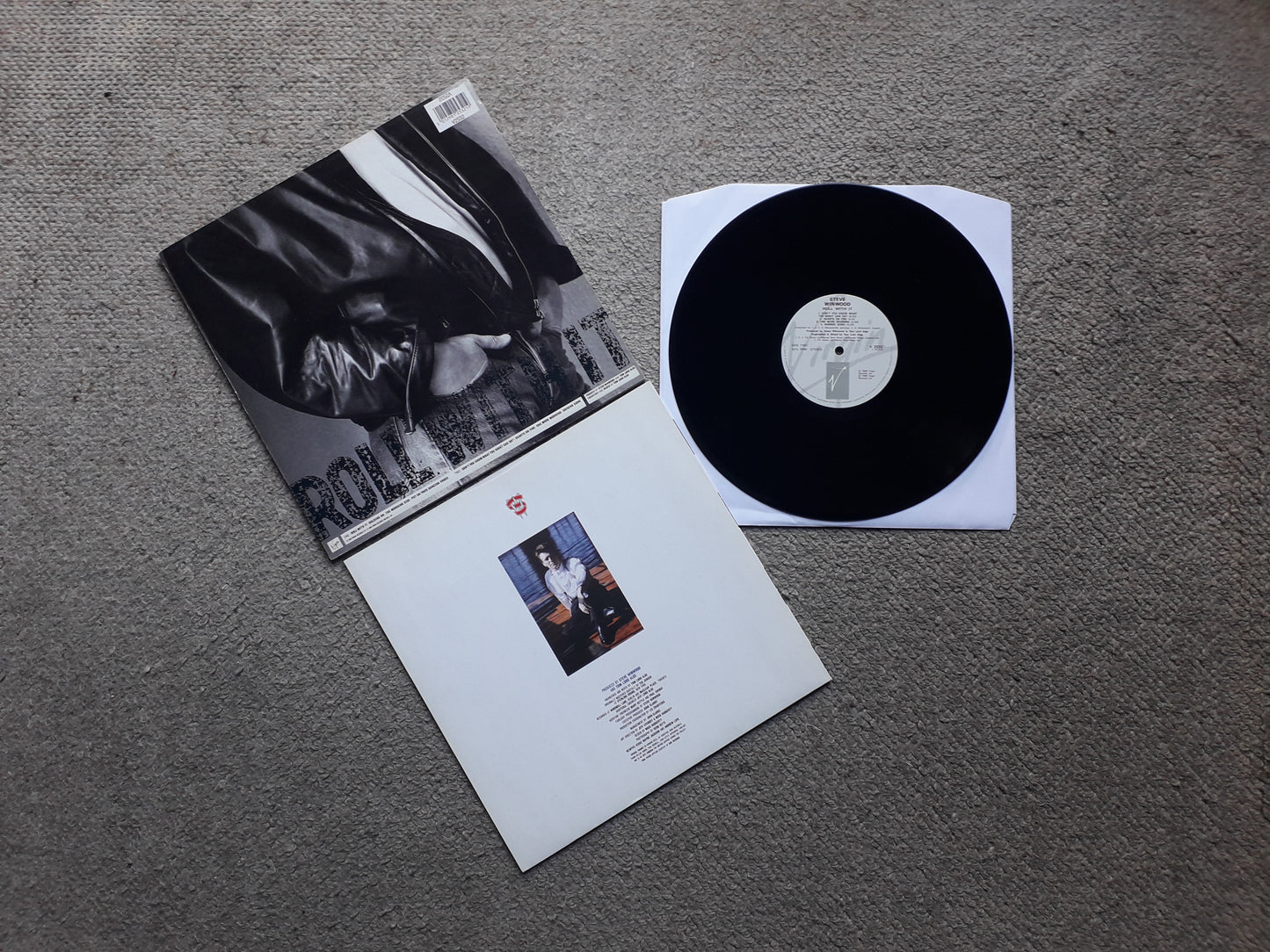 Steve Winwood-Roll With It LP (V2532)