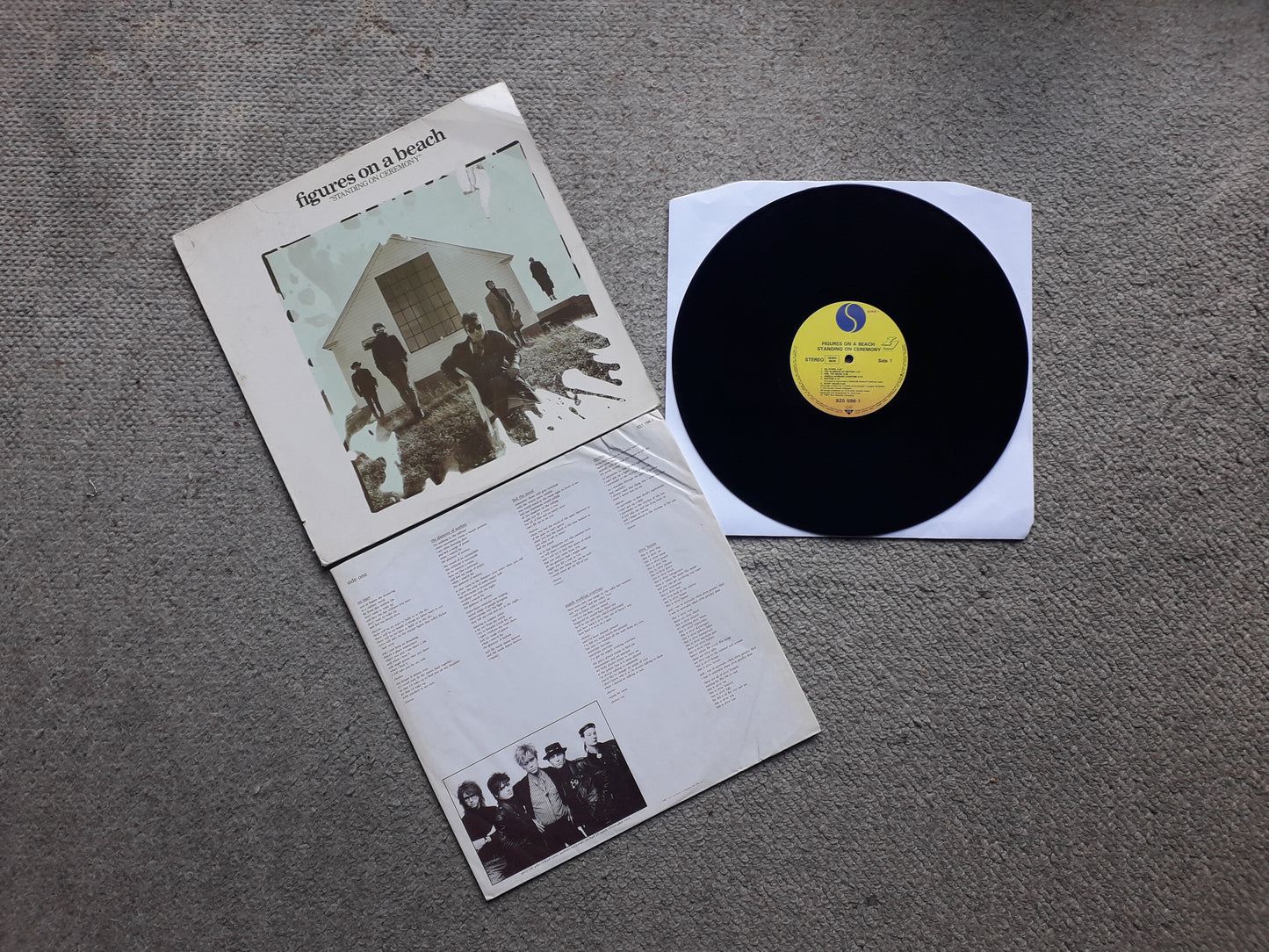 Figures On A Beach – Standing On Ceremony LP (9 25596-1)
