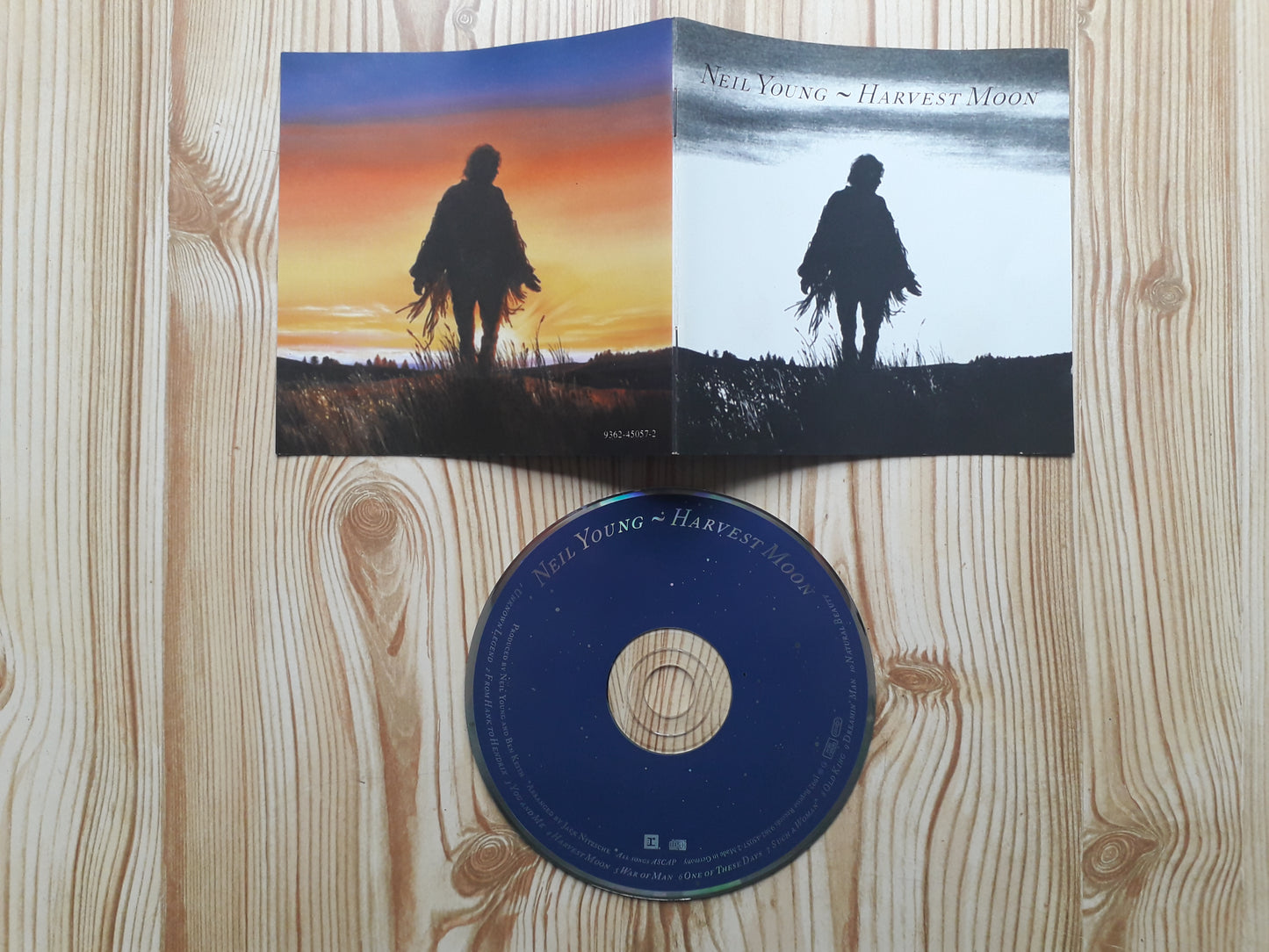 Neil Young–Harvest Moon CD (9362-45057-2)
