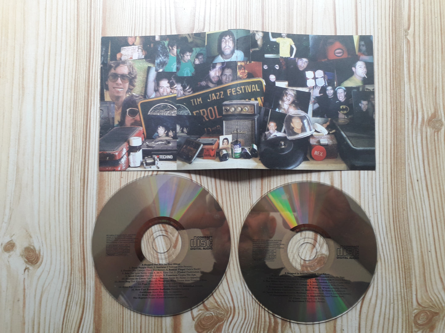 Erol Alkan–A Bugged Out Mix / A Bugged In SelectionDouble CD (RESISTCD8)