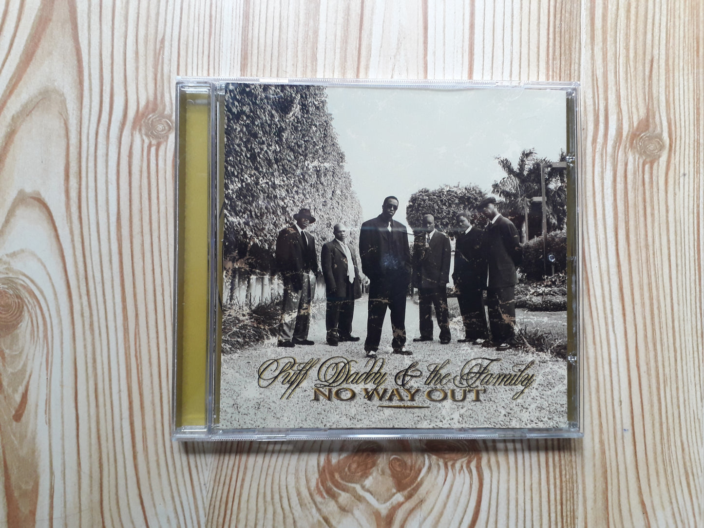 Puff Daddy & The Family–No Way Out CD (78612 73012 2)