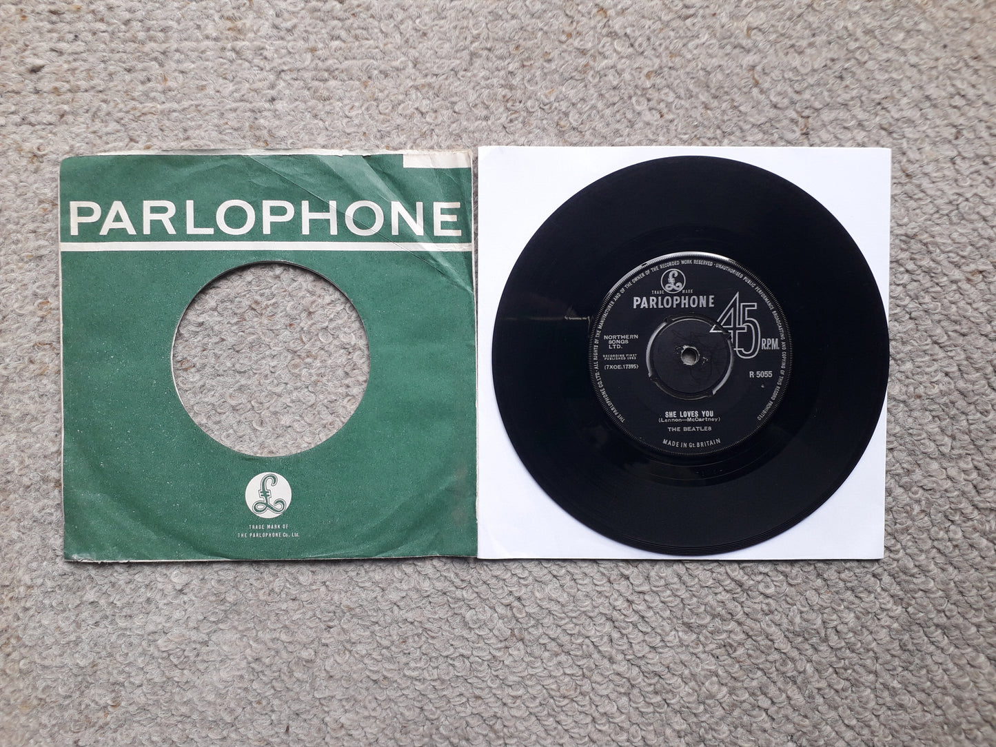 Beatles-She Loves You 7" (R 5055)