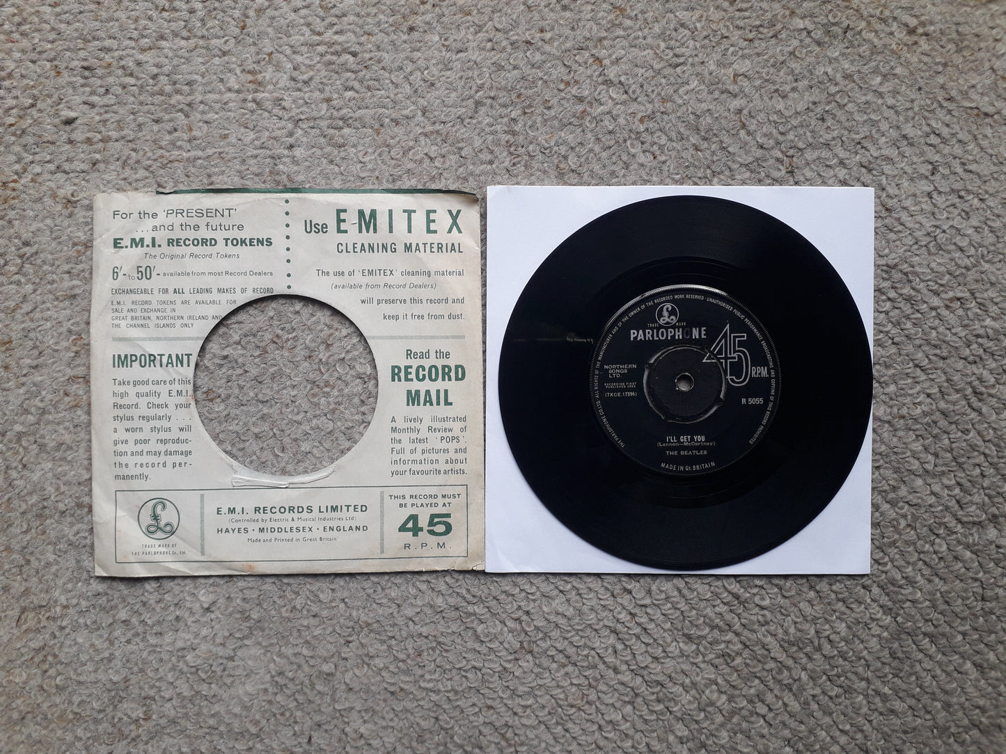 Beatles-She Loves You 7" (R 5055)