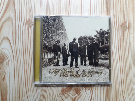 Puff Daddy & The Family–No Way Out CD (78612 73012 2)