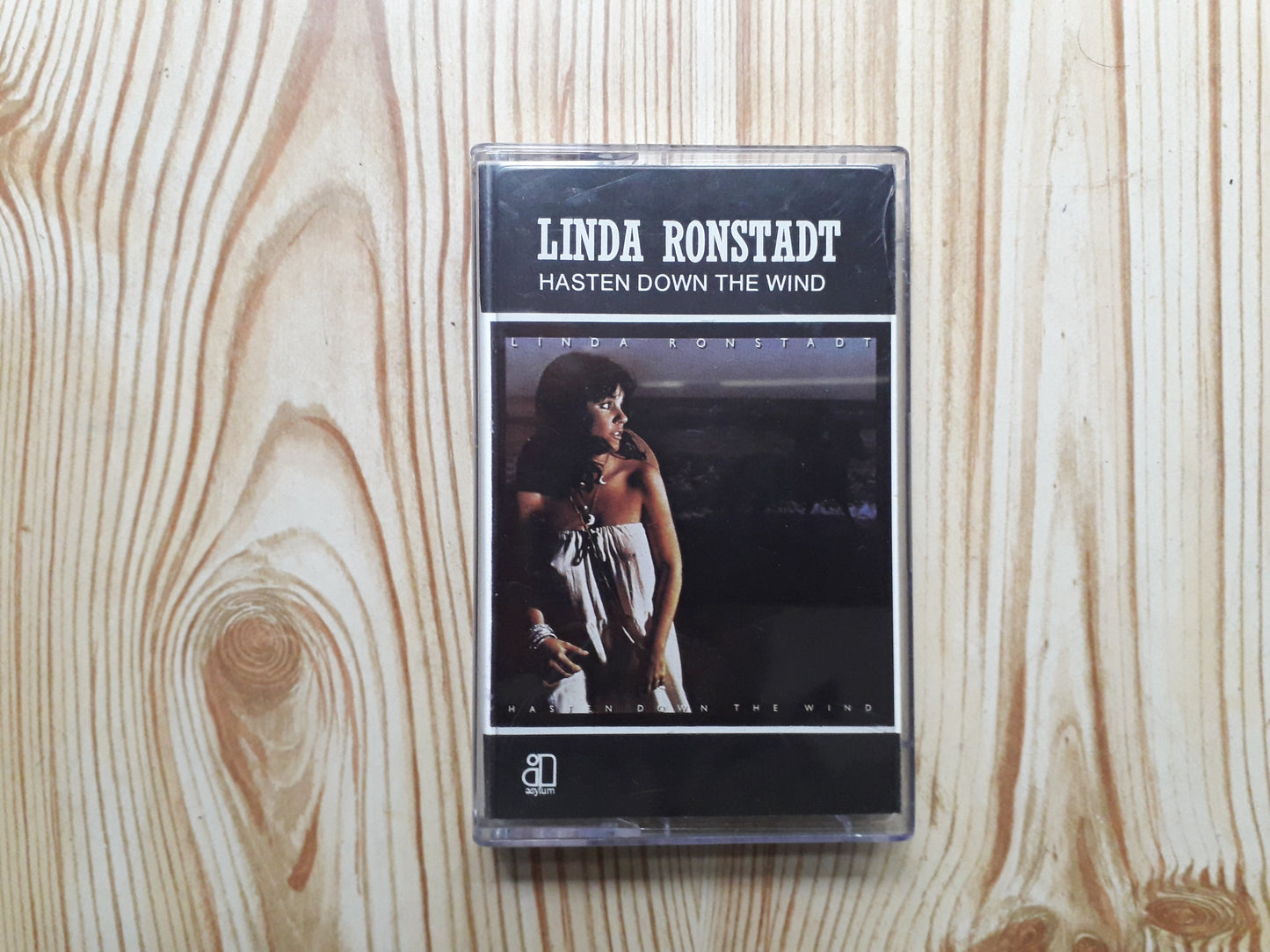 Linda Ronstadt-Hasten Down The Wind Cassette (K 453045)