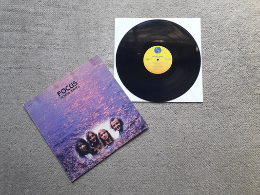 Focus-Moving Waves LP (SAS-7401)