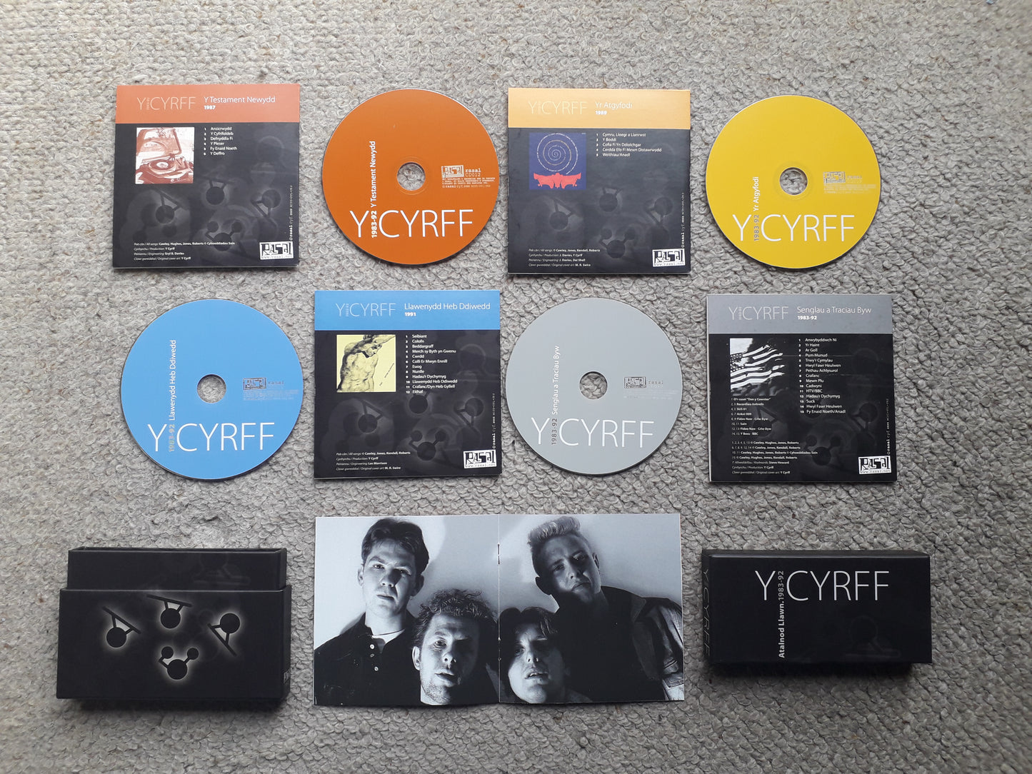 Y Cyrff – Atalnod Llawn. 1983-92 4 X CD Box Set ( rasal CD012)