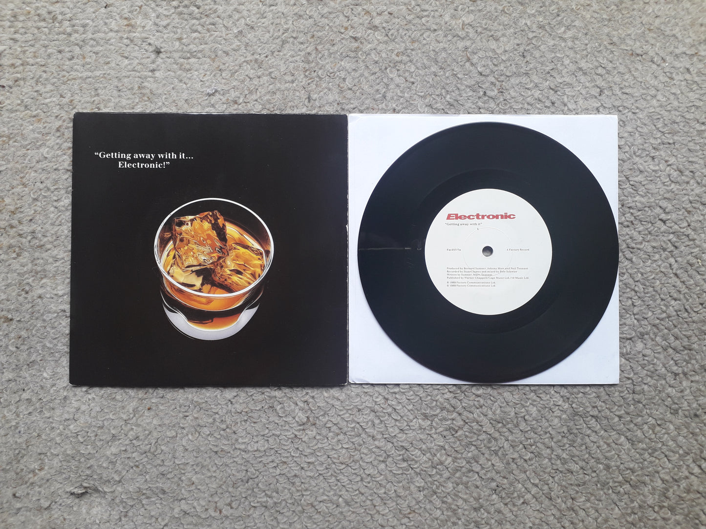 Electronic-Getting Away With It... 7" (Fac257/7)